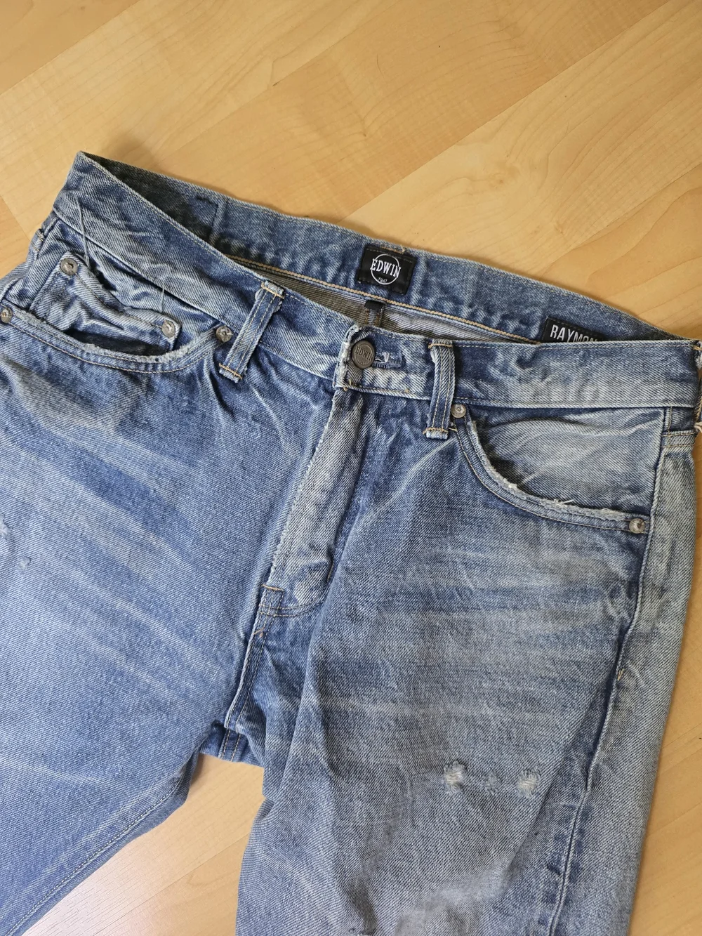 Edwin Raymon Selvedge Men's Blue Distressed Jeans with Paint Splatter Size 32